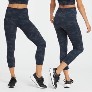 Spanx Look At Me Now Camo Seamless Cropped Leggings M Ankle Length High Rise